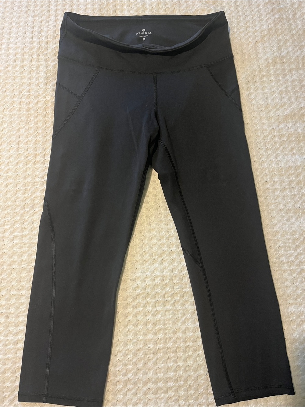 Athleta Solid Black Performance Cropped Tights